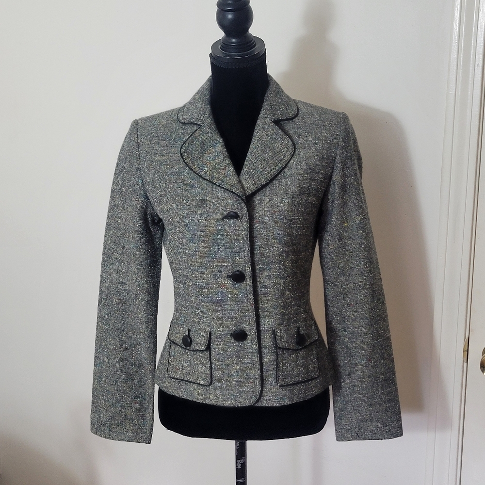 Women's apt. 9 Blazer Size 6